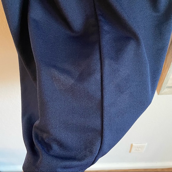 2 for $30 ESSENTIALS BY MILANO Cutout Sleeveless Blouse - Picture 8 of 10